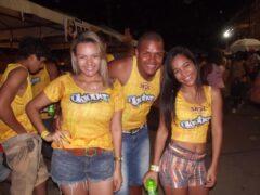Oktober 10 Anos
